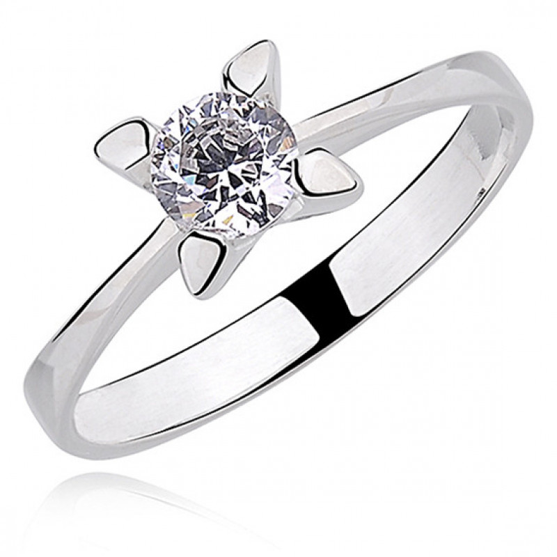 Silver ring white zirconia with 4 prong setting, EU-16