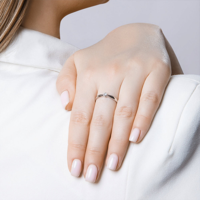 Серебряное кольцо SOKOLOV с бриллиантом